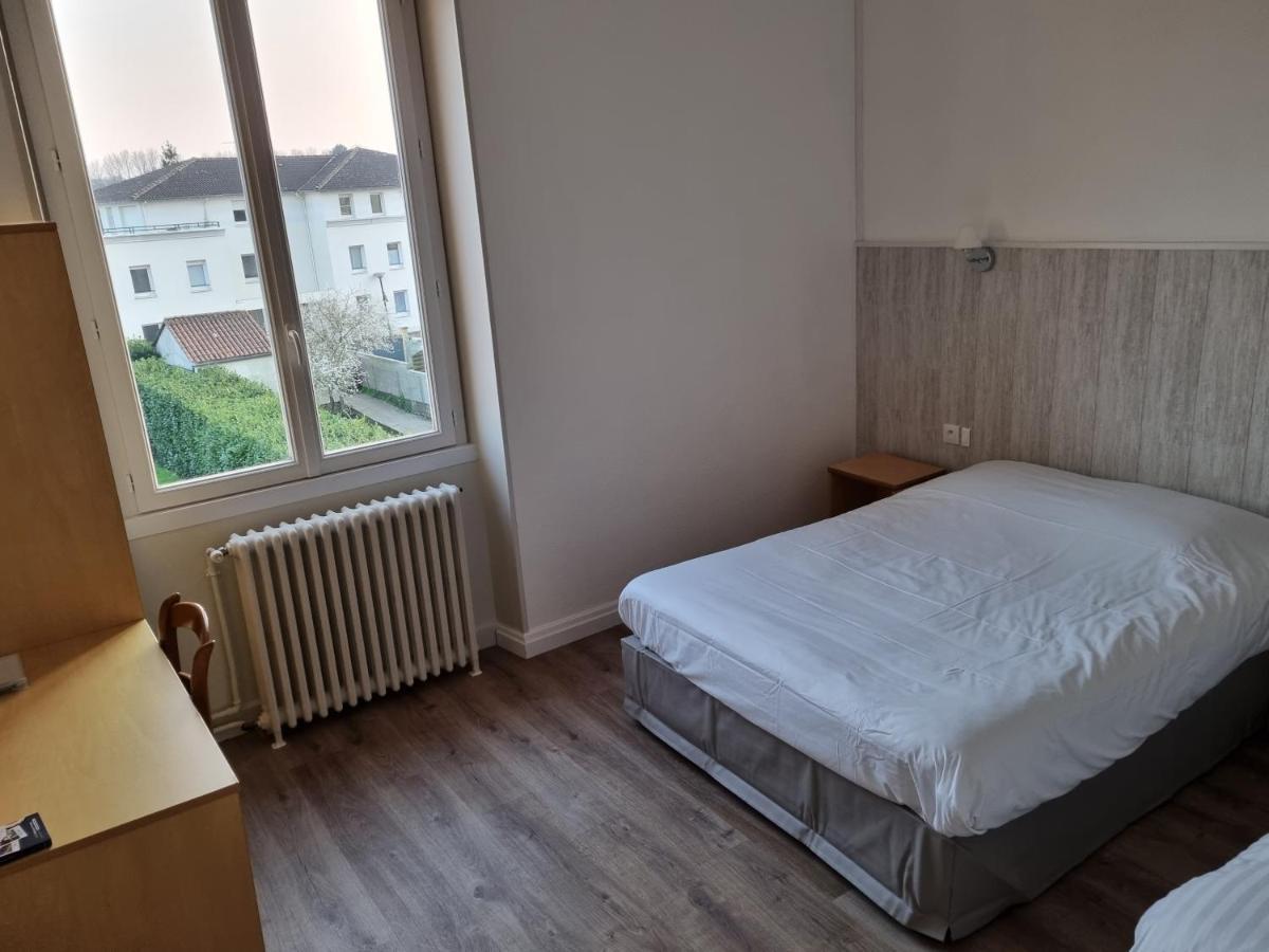 Hotel Du Cheval Blanc Cerizay 외부 사진