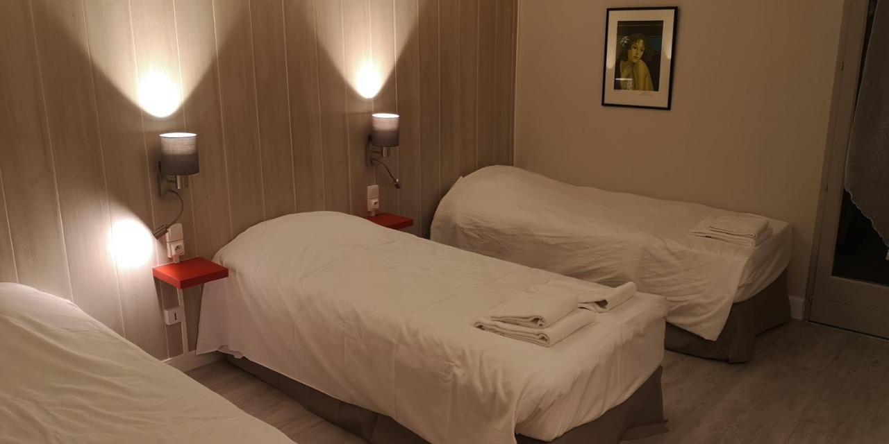 Hotel Du Cheval Blanc Cerizay 객실 사진